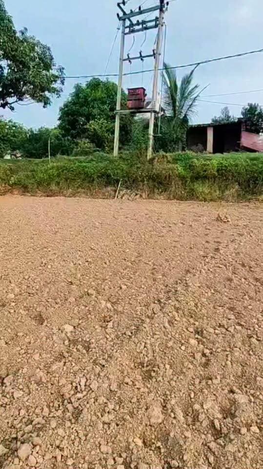 एक किसान की पीड़ा ,यह वायरल वीडियो वाराणसी के आराजी लाइन विकासखंड के भतसार गांव का बताया जा रहा है।
👇👇