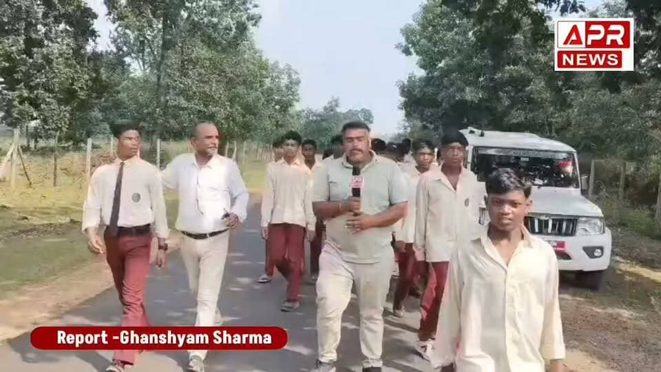 *एकलव्य विद्यालय बिरौड़ी में अयोग्य शिक्षक को प्राचार्य का प्रभार, भड़के छात्र-छात्राएं; 'प्रिंसिपल हाय-हाय' के नारों के साथ कलेक्टर से मिलने पैदल शहडोल रवाना*
*👉