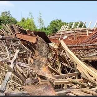 হাইলাকান্দি জেলার মোহনপুর বাঘেরগুলে নির্মাণাধীন সেতু ভেঙে পড়লো।