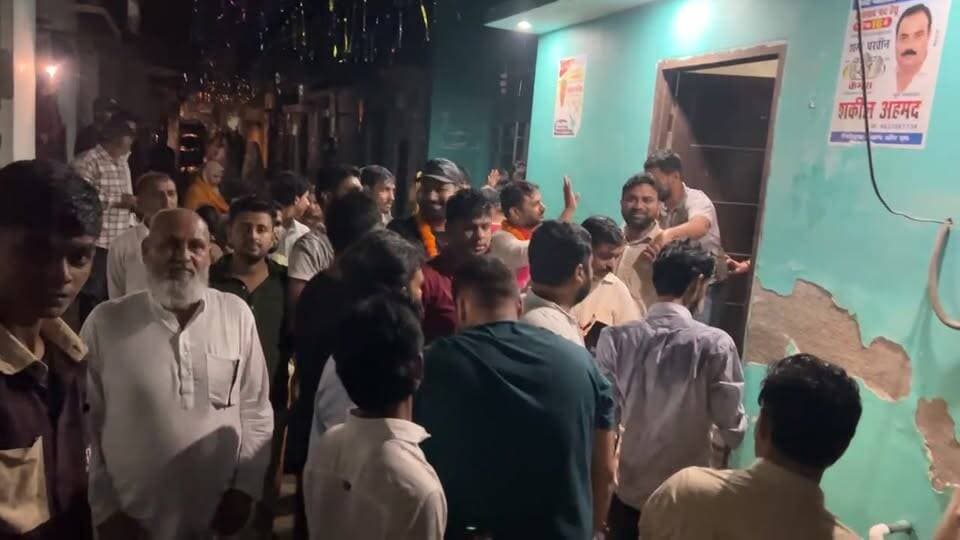 वार्ड नंबर 16 जिस पर किच्छा के सब लोगों की निगाहें टिकी हुई थी वहां पर जुनैद मालिक ने जीत हासिल की है उनकी पत्नी निदा अफरोज लगभग 100 से अधिक वोटो से जीती हैं