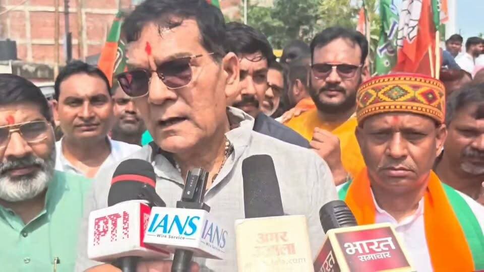 मऊ के गाजीपुर तिराहे पर भाजपा का सेवा ज्योति कार्यक्रम #मऊ #बीजेपी #PMModi #सेवाज्योति #aksharmarg