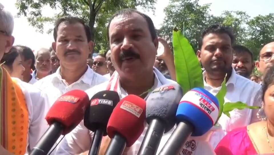 বিধায়ক শিবু মিশ্ৰ মন্তব্য
Sibu Misra