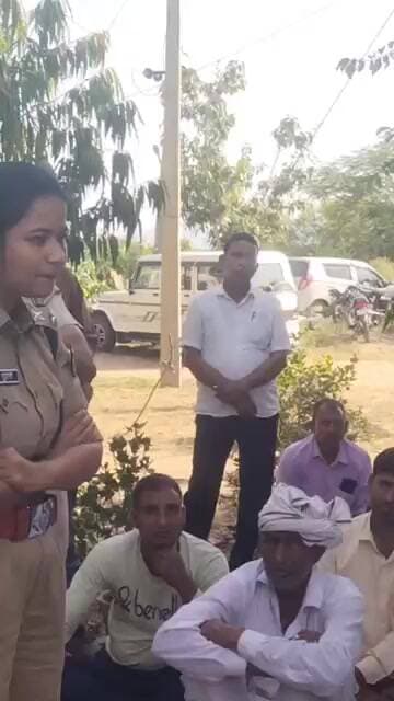 हरसोरा :डीएसपी सुहासी जैन ने दिया आश्वासन—मेडिकल रिपोर्ट आते ही मौत के कारणों का होगा खुलासा#public