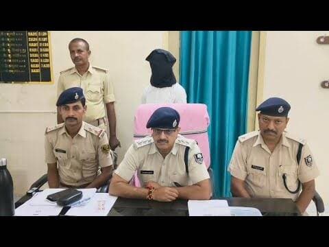 फतुहा में सी एस पी चोरी मामले दोषी गिरफ्तार। पुलिस ने पैसे सहित किया अरेस्ट।