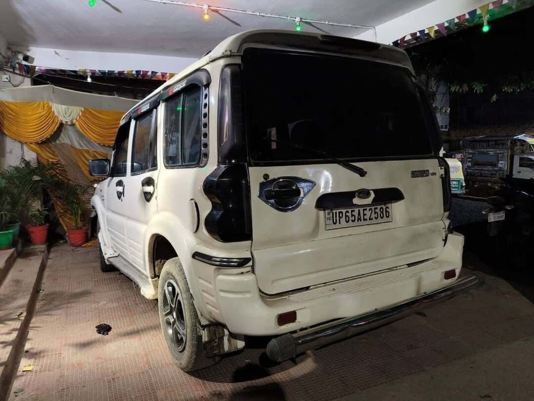 मोहनिया में 246 लीटर शराब के साथ स्कॉर्पियो बरामद, तस्कर फरार