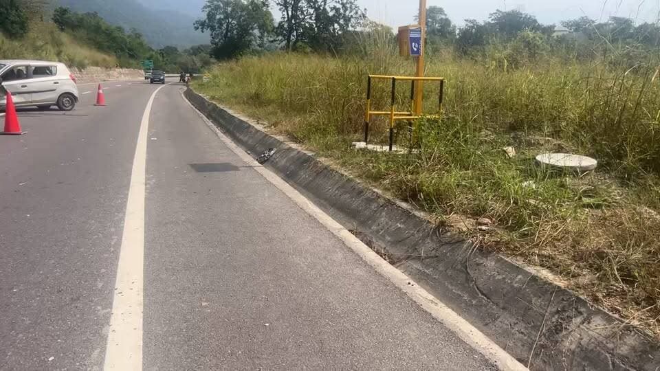 जवालामुखी: अम्ब पठियार में हाइवे पर बड़ा हादसा,दो गाड़ियों में भिड़ंत,दूसरी गाड़ी ने खाये 4 पलटे
लाइव रिपोर्ट विनायक ठाकुर के साथ