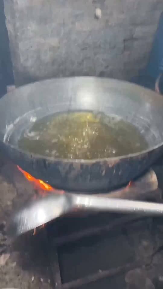 100 Kgs Rasgulla Making In Huge Quantity 😱🔥 At Lala Baijnath Sweets, Darshanpurwa, Kanpur
#Rasgulla #RasgullaMaking #SweetMaking #IndianSweets #Mithai #KanpurFood #KanpurStreetFood #FoodMaking Part 13