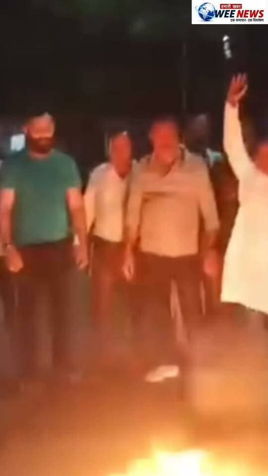 राहुल गांधी की गिरफ्तारी के विरोध में कांग्रेसियों ने फूंका पुतला
सिहोरा थाने के सामने प्रदर्शन, गिरफ्तारी के विरोध में की नारेबाजी