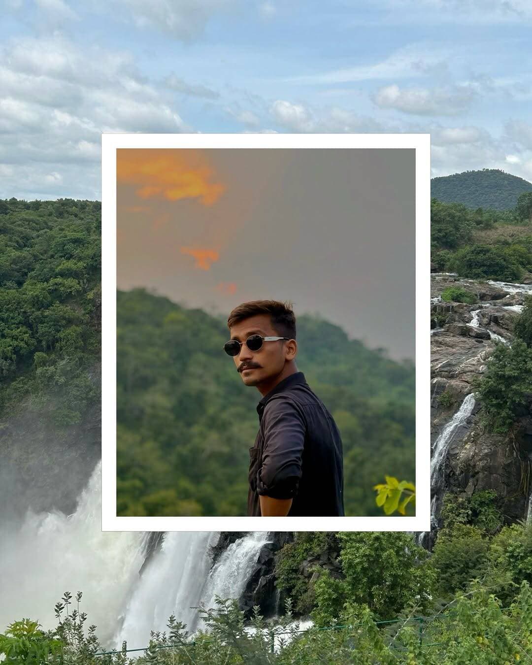 Black shirt, Beige pant, and an attitude like mountains.🏔️❤️
#traveling #pahad #collage #love #instapost