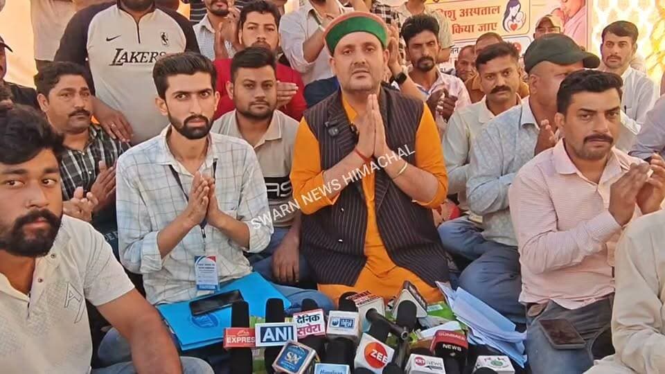 सवाल वही....आखिर कब खुलेगा मातृ शिशु अस्पताल
सात दिन की भूख हड़ताल का क्या निकला परिणाम..???
सुनिए... क्या बोले बक्शी.....????