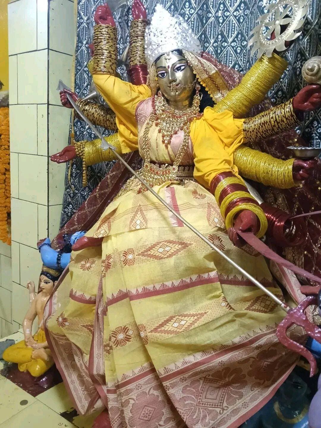 जय माँ बगलामुखी... 🌹🌹🌹🌹
