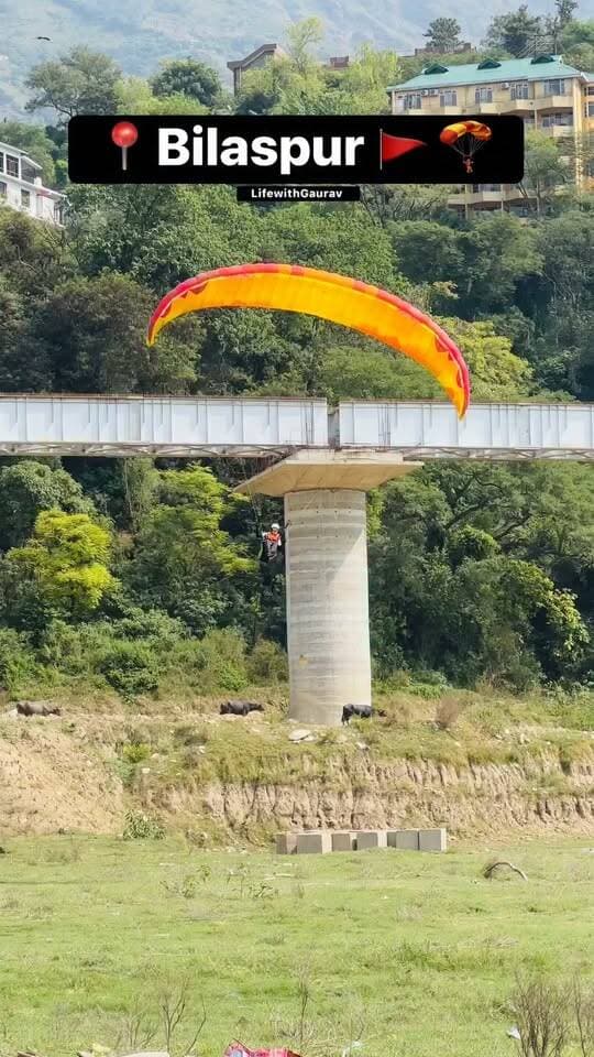 बिलासपुर में पैराग्लाइडिंग करते हुए #पैराग्लाइडिंग