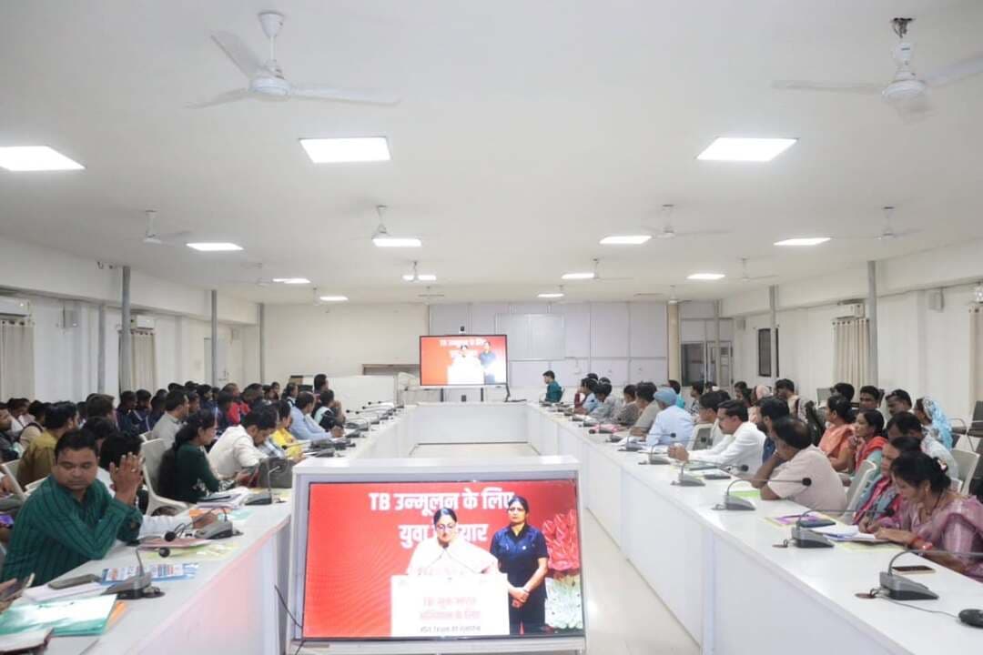 टीबी मुक्त भारत अभियान अंतर्गत जिला स्तरीय कार्यक्रम आयोजित
जनभागीदारी से टीबी मुक्त भारत की दिशा में बढ़ा सक्ती, ‘जोश द टीम’ का हुआ शुभारंभ
केन्द्रीय स्वास्थ्य मंत्री श्री जे.पी. नड्डा ने नई दिल्ली से किया ‘जोश’ टीमों के राष्ट्रीय अभियान का शुभारंभ
#टीबी_मुक्त_भारत
#saktidist