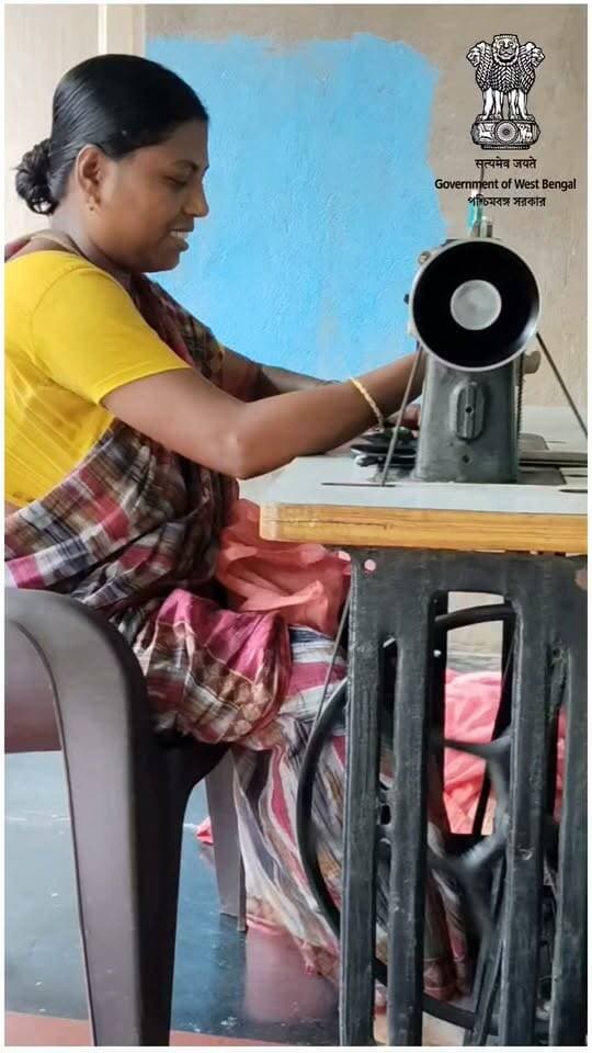 *সহায়তা থেকে স্বনির্ভরতা! অন্নপূর্ণার ৩০০০ টাকায় টেলারিং, বড়ঞায় ‘সেবা সংকল্প অভিযান’*
#SevaSankalpAbhiyanMurshidabad #সেবাসংকল্পঅভিযানমুর্শিদাবাদ #মুর্শিদাবাদজেলাসেবারকাহিনী #Mursidabaddistrictsebakikahani
#BiksitBharat2047 #বিকশিতভারত২০৪৭ #MurshidabadDistrict #murshidabadupdate #districtupdate #districtdevolopment
#BURWAN #WestBengal #পশ্চিমবঙ্গ #dmmurshidabad #cmowestbengal
#pmoindia #PMO #Following #follower #followmeonfacebook #followerseveryone #followforfollowback #followersreels #murshidabad #burwan #bangladarshan #BJPGovernment #annapurna #AnnapurnaBhandar #AnnapurnaDevi