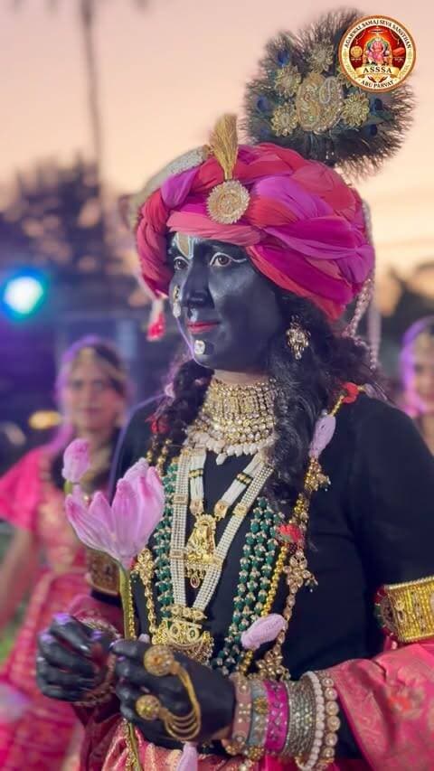 A beautiful presentation seen in Cultural Eve Organised by Mahila Mandal of Agarwal Samaj Seva Sansthan, Mount Abu under Women Wing President Mrs. @geetanjalivoice .
The program was so graceful and historic as Nisha Bansal and Divya Goyal looked so elegant and realistic in Shrinathji getup.
Makeup: @sun_s_shine_salon58 @mamta_makeover3004
#mountabu #shrinathji #nathdwara #garba #krishna
(Shrinathji Dance on trending Khama re Khama, Nathdwara Shrinathji Dance, Shrinathji getup, Garba on Mahra Mewar na Maharaja)