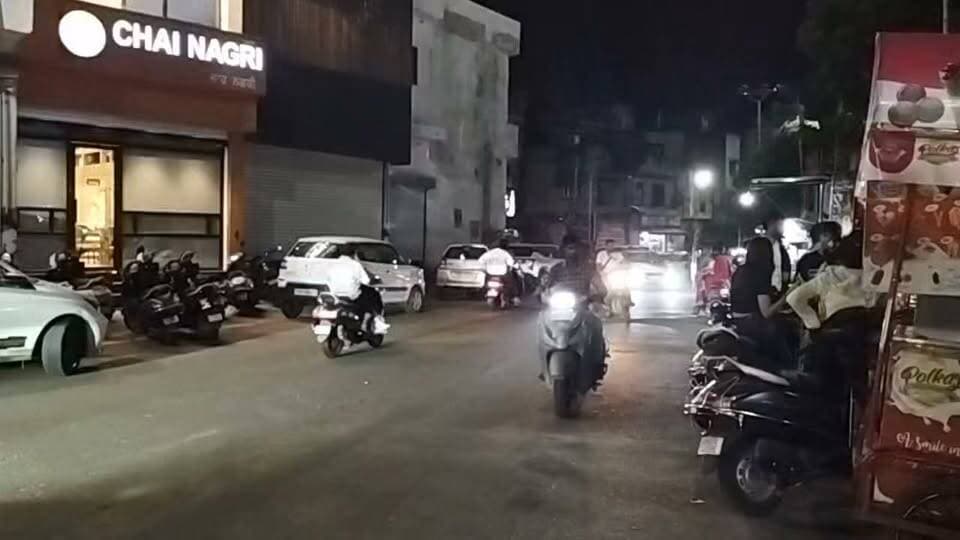 होशियारपुर ।। News123 ।। दशहरा ग्राउंड कोल सड़क बन्द होण करके लोकी हो रे परेशान , प्रशासन वलों न बैरीकरेट न डायवर्सन द बोर्ड
#hoshirpur #CMBhagwantMann #cmopunjabofficial