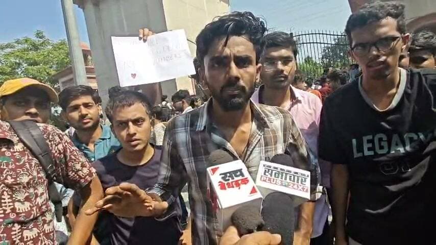 आखिर क्या बताना चाह रहा है छात्र कमेंट में जरूरबताएं