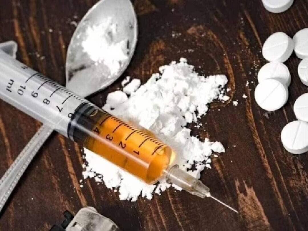 पुलिसकर्मी को धक्का देकर चिट्टा का आरोपी फरार, मेडिकल जांच के लिए अस्पताल लाई थी पुलिस
