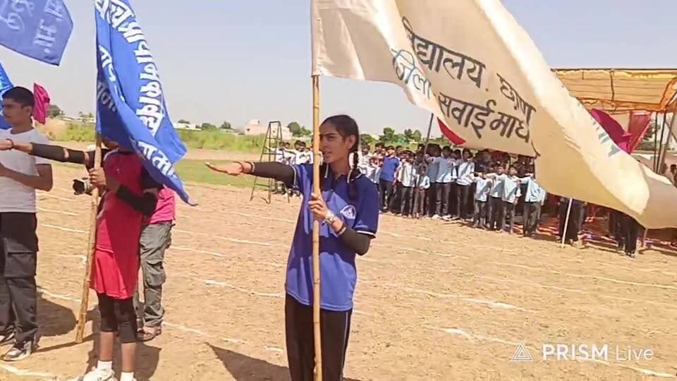 #sportsnews एथलेटिक्स प्रतियोगिता का ध्वज चढ़ाकर शुभारम्भ करते जनप्रतिनिधि मुकेश बैरवा #news7 #wazirpur #sportshub