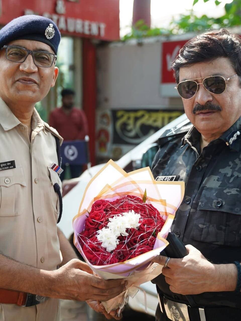मऊगंज पहुंचे जेल महानिदेशक वरुण कपूर पुलिस अधीक्षक SK जैन ने किया स्वागत