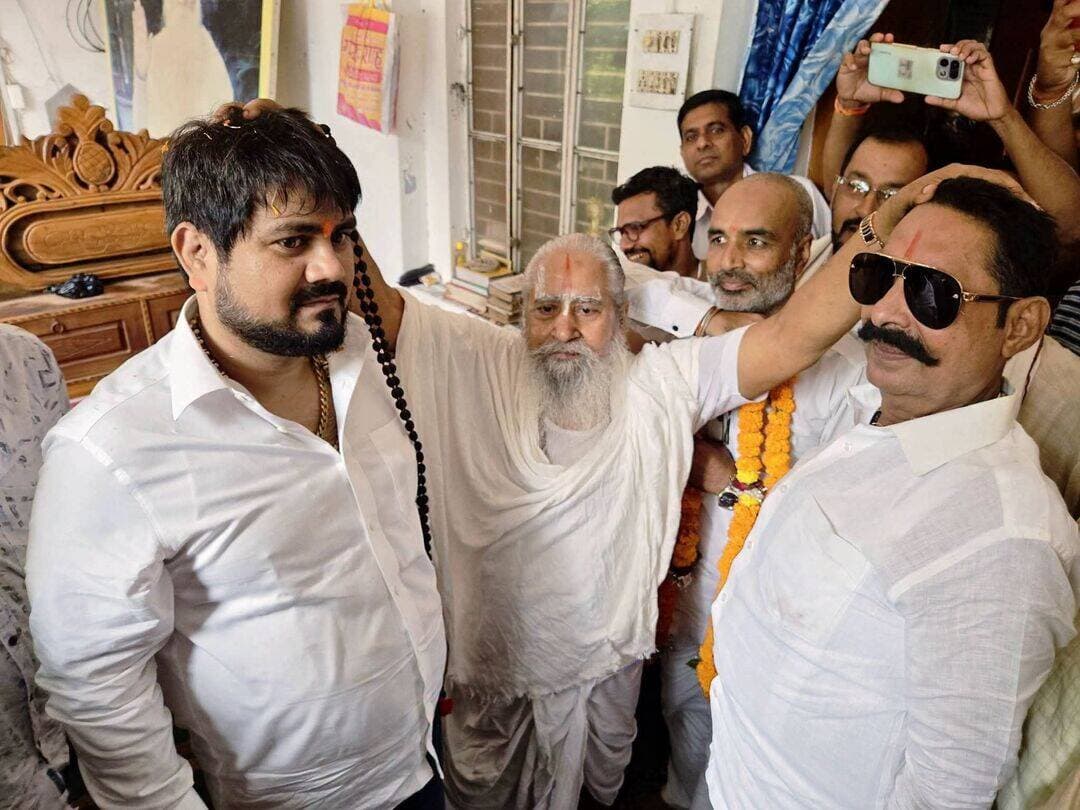 नौबतपुर के तरेत्त पाली स्थान पहुंच।कर अनंत सिंह उर्फ छोटे सरकार ने स्वामी जी का आशीर्वाद लिया
