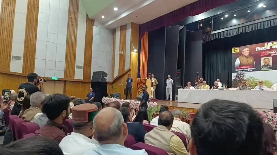 एन आई टी हमीरपुर में शिक्षा महाकुंभ को संबोधित करते हुए पंजाब के राज्यपाल गुलाब चंद कटारिया
