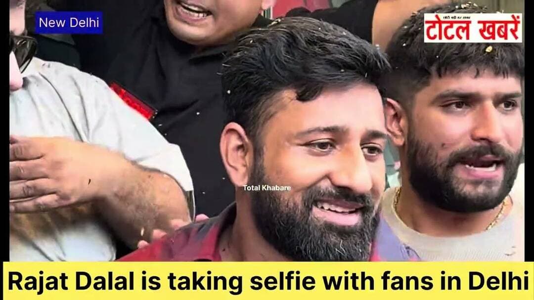 Rajat Dalal taking selfie with fans, Delhi #rajatdalal #rajat #rajatdalalfans #selfie #totalkhabare