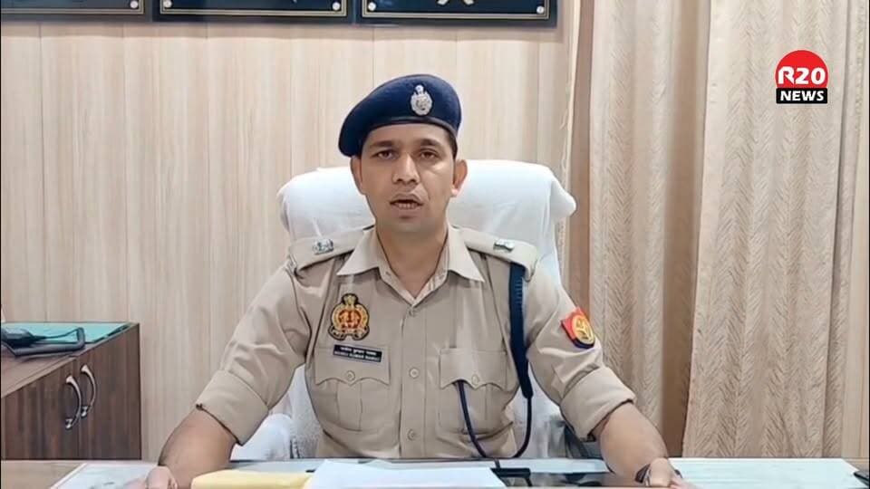 Sambhal धनारी पुलिस ने (चरस) की तस्करी करने वाले 02 शातिर आरोपियों को 01 किलो 100 ग्राम चरस अनुमानित बाजार कीमत करीब 1.5 लाख रुपए बताई जा रही है। दोनों आरोपियों को गिरफ्तार कर जेल भेज दिया है।