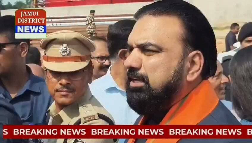 जमुई के चकाई में 4000 करोड़ रुपये की लागत से बन रहे एशिया के सबसे बड़े इथेनॉल प्लांट का CM सम्राट चौधरी ने निरीक्षण किया। प्लांट से 5000 से अधिक, छोटी बड़ी खबरों के लिए हमारे पेज को लाइक सब्सक्राइब करें। #Jamui district news #Bihar police #Bihar news #Bihar BJP #Bihar RJD