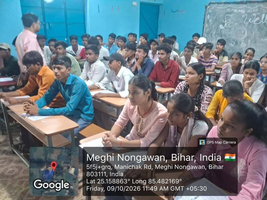 आज दिनांक 09.10.2026 को जिला निबंधन एवं परामर्श केंद्र, नालंदा के द्वारा +2 हाई स्कूल ऑकना दीपनागर बिहारशरीफ में कुल 60 छात्र/छात्राओं उपस्थित हुए l
कार्यक्रम के दौरान श्रीमति नेहा देवी सहायक प्रबंधक के द्वारा छात्रों को बिहार स्टूडेंट क्रेडिट कार्ड योजना, कुशल युवा कार्यक्रम, मुख्यमंत्री निश्चय स्वयं सहायता भत्ता योजना एवं मुख्यमंत्री प्रतिज्ञा योजना के संबंध में विस्तृत जानकारी दी गई। साथ ही, इन योजनाओं के उद्देश्य, पात्रता, लाभ एवं आवेदन प्रक्रिया के बारे में भी अवगत कराया गया।
उक्त कार्यक्रम के सफल आयोजन में श्री राजेश कुमार सिंगल विंडों ऑपरेटर, जिला निबंधन एवं परामर्श केन्द्र, नालंदा के द्वारा सक्रिय सहयोग प्रदान किया गया l
Samrat Choudhary
CMO Bihar
Information & Public Relations Department, Government of Bihar
Bihar Education Department
बिहार कौशल विकास मिशन