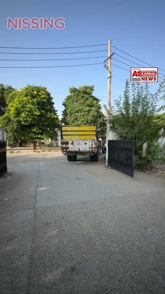 किसान ने परेशान होकर अपनी फसल मार्केट कमेटी के गेट पर डाली मौके पर मार्केट कमेटी के अधिकारी और एजेंसियां पहुंची। पता नहीं कब होगा अनाज मंडियों में सुधार भ्रष्टाचार का बोलबाला