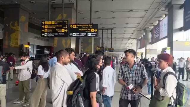थोड़ी देर में सीजेपी चीफ दीपके करेंगे दिल्ली एयरपोर्ट पर लैंड
इससे पहले एयरपोर्ट पर मीडिया का स्टैंड