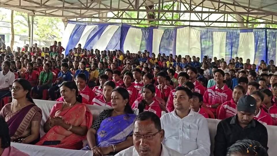 एशियन गेम 2026 के स्वर्ण पदक विजेता भारतीय महिला हॉकी टीम के खिलाड़ी सलीमा टेटे,ब्यूटी डुंगडुंग, एवं दीपिका सोरेंग का स्वागत