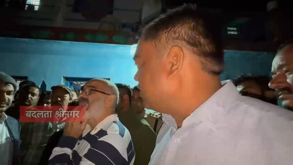 गुलदार के हमले से भड़का ग्रामीणों का गुस्सा, डीएफओ पौड़ी का किया घेराव...see more