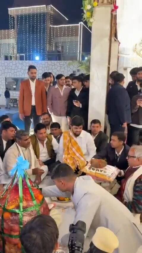 Bulandshahar News: दूल्हे ने लौटाए दहेज में दिये गये 51 लाख रूपये, पेश की मानवता की मिशाल | UP News
#bulandshaharnews #upnews #mpnewstoday