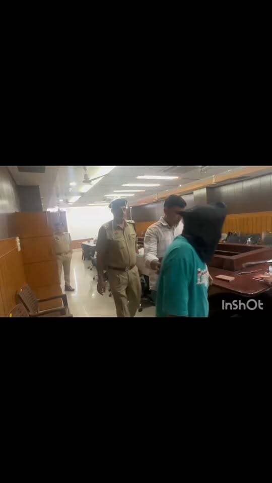 सीआईए 2 पुलिस टीम ने राहगीरों से मोबाइल, स्नेचिंग व लुट करने वाले गिरोह के चार आरोपी गिरफ्तार किए।