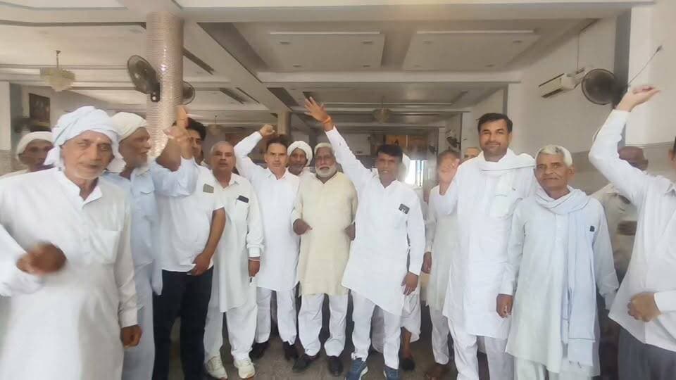 पिल्लु खेड़ा में विधायक दादा रामकुमार गौतम के खिलाफ ब्यान देने वालों के खिलाफ हुई पंचायत