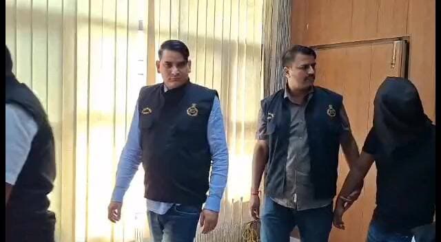 पलवल: चंडीगढ़ से गनप्वाइंट पर कार लूटने वाले चार बदमाश पलवल में गिरफ्तार
