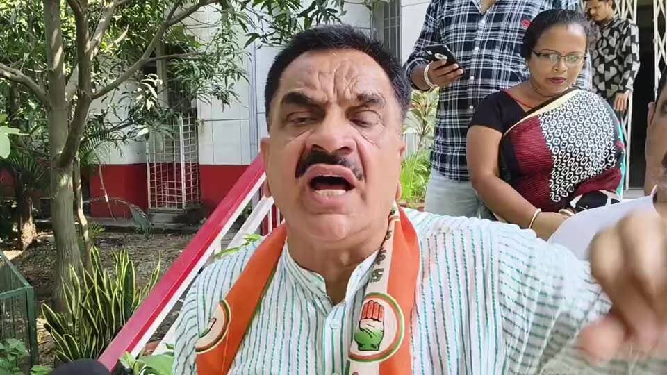रुद्रपुर- बरसात और ओले से धान की फसल हुई खराब, कांग्रेसियो ने की मुआवजे की मांग