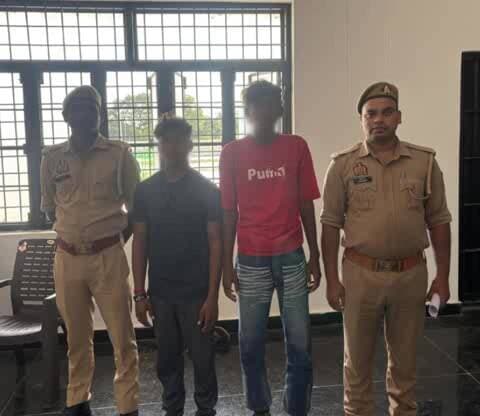 मेहदावल: बेलहरकला में चोरी की टीवीएस अपाची व मोबाइल के साथ 2 गिरफ्तार