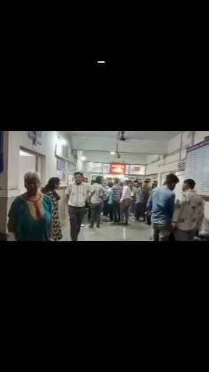 मिड-डे मील बना रहीं महिलाओं पर गिरा भवन का छज्जा, चार गंभीर घायल कटनी के चाका ग्राम पंचायत में बड़ा हादसा, घायलों को जिला अस्पताल में कराया गया भर्ती, कुठला पुलिस मौके पर पहुंची