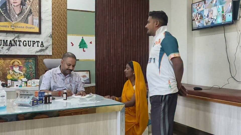 सर्दी-जुकाम और बुखार को न करें नजरअंदाज, इस जानलेवा बीमारी का हो सकता है लक्षण
https://hindi.news18.com/news/lifestyle/health-why-people-contracting-swine-flu-danger-disease-know-symptoms-and-treatment-local18-10900021.html