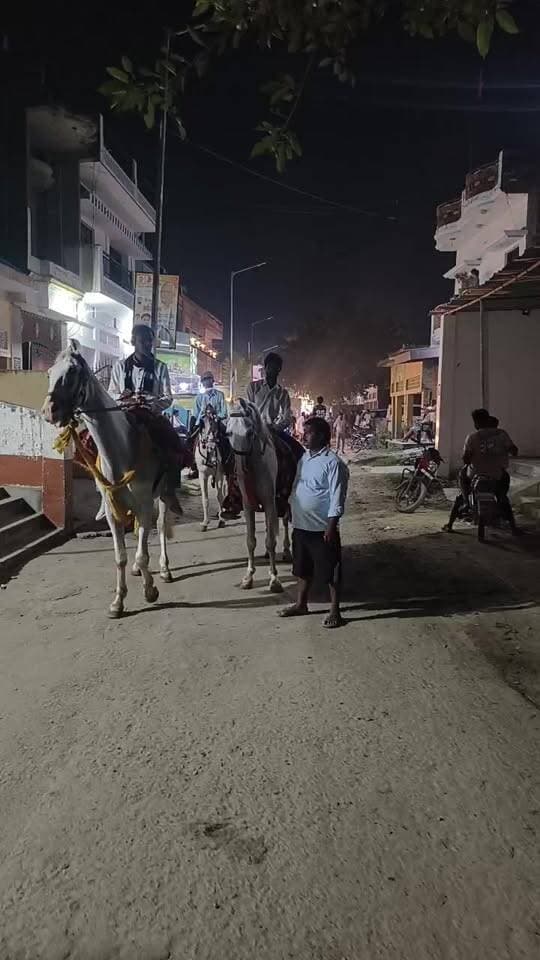 नगर पंचायत #जहानागंज में गाजे बाजे के साथ मां भगवती का हुआ आगमन