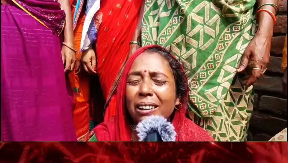 मधेपुरा के घैलाढ़ में 12 वर्षीय किशोर और अधेड़ की मौ**त,घटना के बाद गांव में जुटी भीड़; ईटहरी गांव की घटना; पुलिस ने दोनों श**वों को पोस्टमार्टम के लिए भेजा,कानून हाथ में लेने वालों की पहचान कर कार्रवाई में जुटी पुलिस