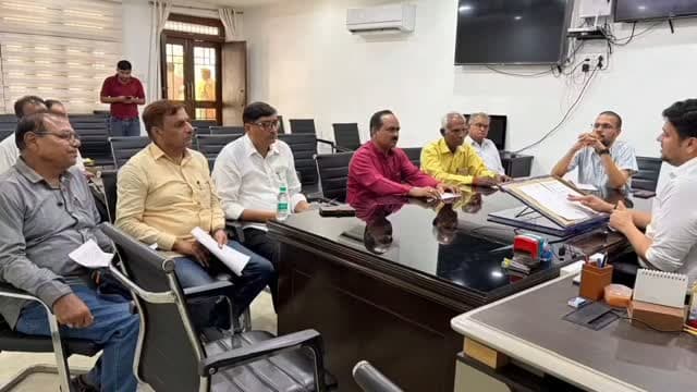 #अलीगढ़ में एक महीने चलेगा सघन #मतदाता सत्यापन #अभियान, राजनीतिक दलों को दो दिन में #बीएलए सूची देने के निर्देश