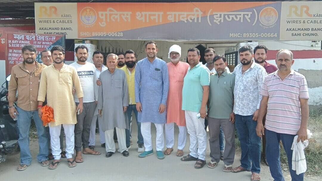 बादली। चोरी की घटनाएं। चोर पकड़ से बाहर। SHO से मिली पंचायत। #badli #chori #chor #sho #thanan