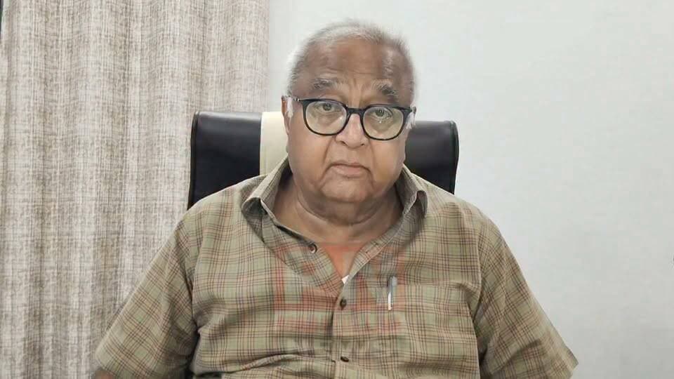 ऊस कारखानदार आणि शेतकरी संघटना यांची महत्त्वपूर्ण बैठक संपन्न..
आ. प्रकाश दादा सोळंके ऊस दरवाढ बाबत काय म्हणतात.. नक्की पहा
युवा शेतकरी संघर्ष समितीच्या काय आहेत प्रतिक्रिया त्या नक्की जाणून घ्या....
लाईक करा शेअर करा फॉलो करा PN Marathi Live संपादक सुहास बोराडे 8308231919