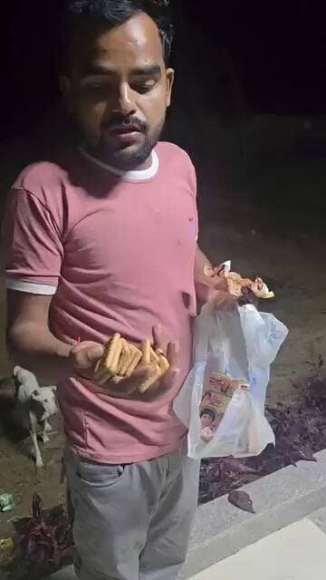 इतने मासूम जानवरो को अगर आप कुछ खिला नहीं सकते हो तो मार भी नहीं सकते #viralvideo #animallovers