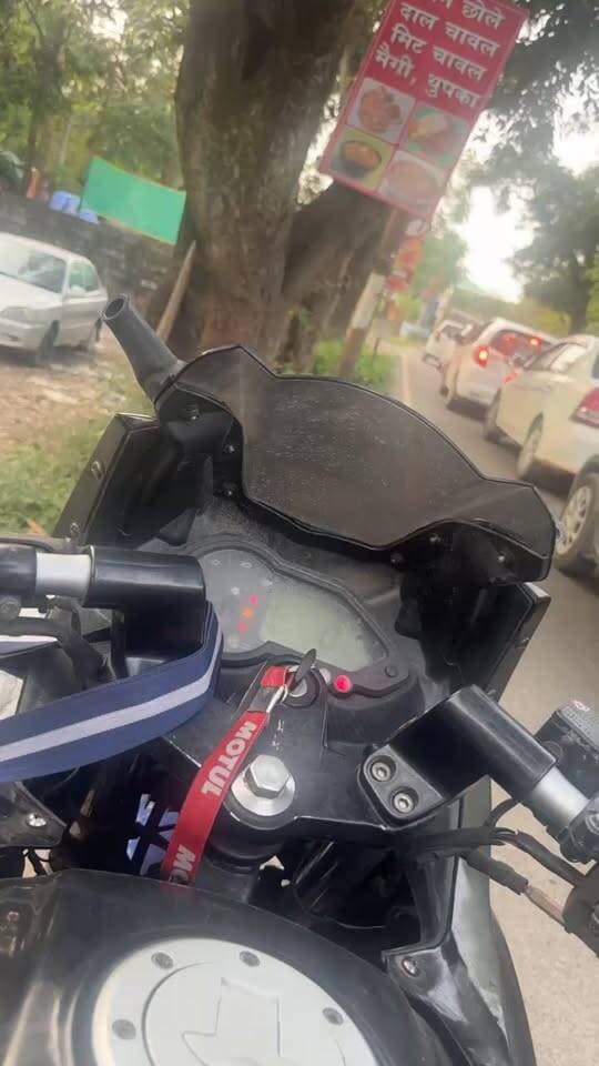 🚨 मटौर में लगा लंबा ट्रैफिक जाम 🚨
कांगड़ा के मटौर क्षेत्र में वाहनों की लंबी कतारें, यातायात की रफ्तार हुई धीमी। वाहन चालकों को परेशानी का सामना करना पड़ रहा है।
#Matour #Kangra #TrafficJam #KangraNews #HimachalNews #HimachalPradesh #TrafficUpdate #HimachalBreaking