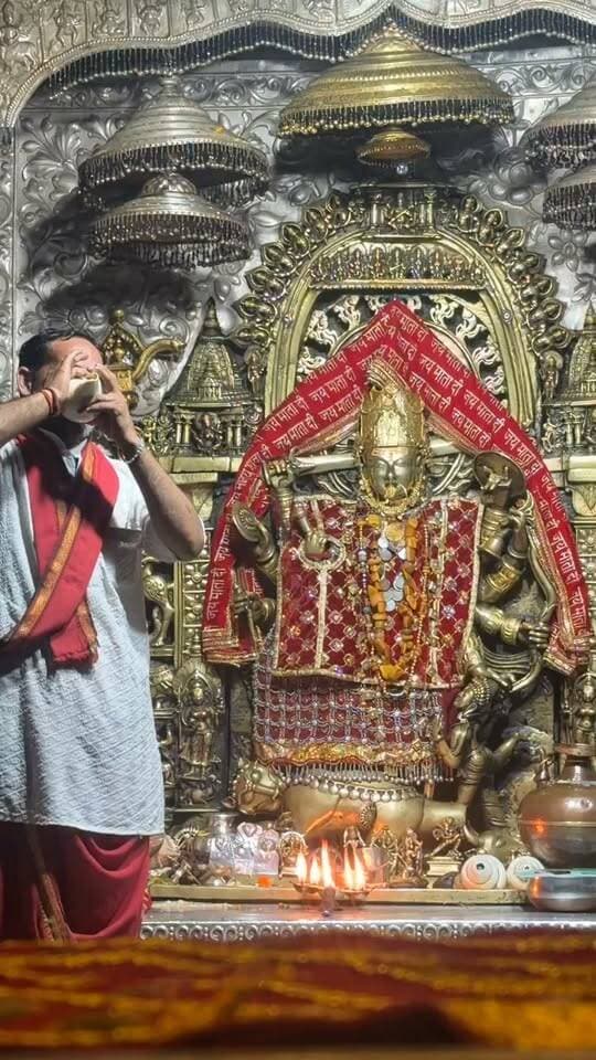 जय माँ हाटेश्वरी! शुभ नवरात्रि।